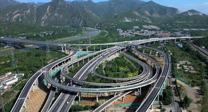 京蔚高速北京段（西六環(huán)-靈山互通立交）正式通車(chē)